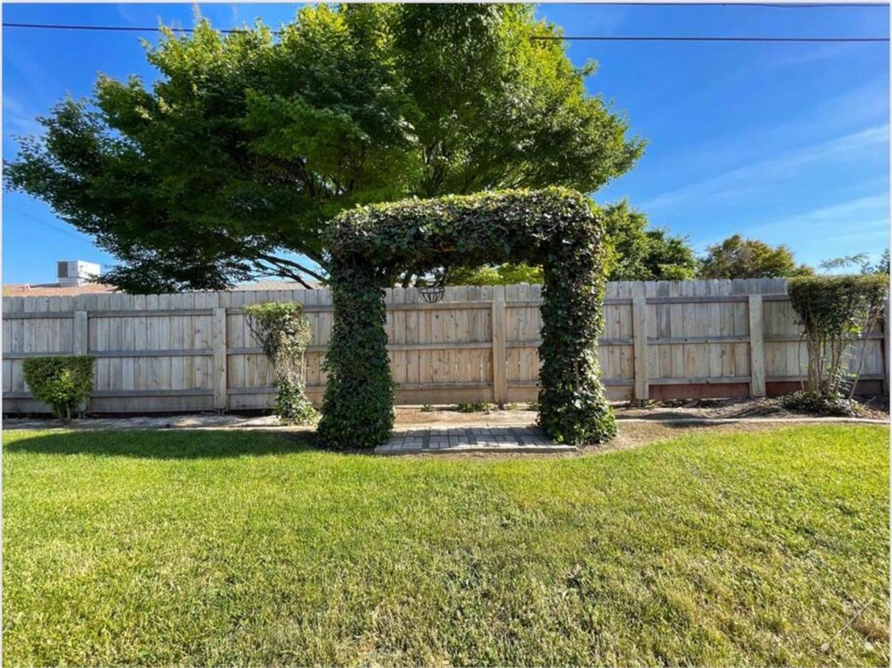 Holiday home Traditional Living Visalia